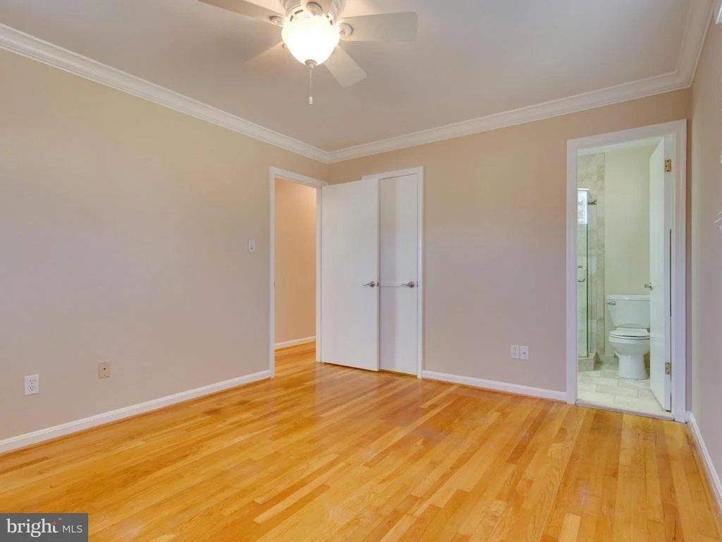 Photo of 8702 VICTORIA ROAD