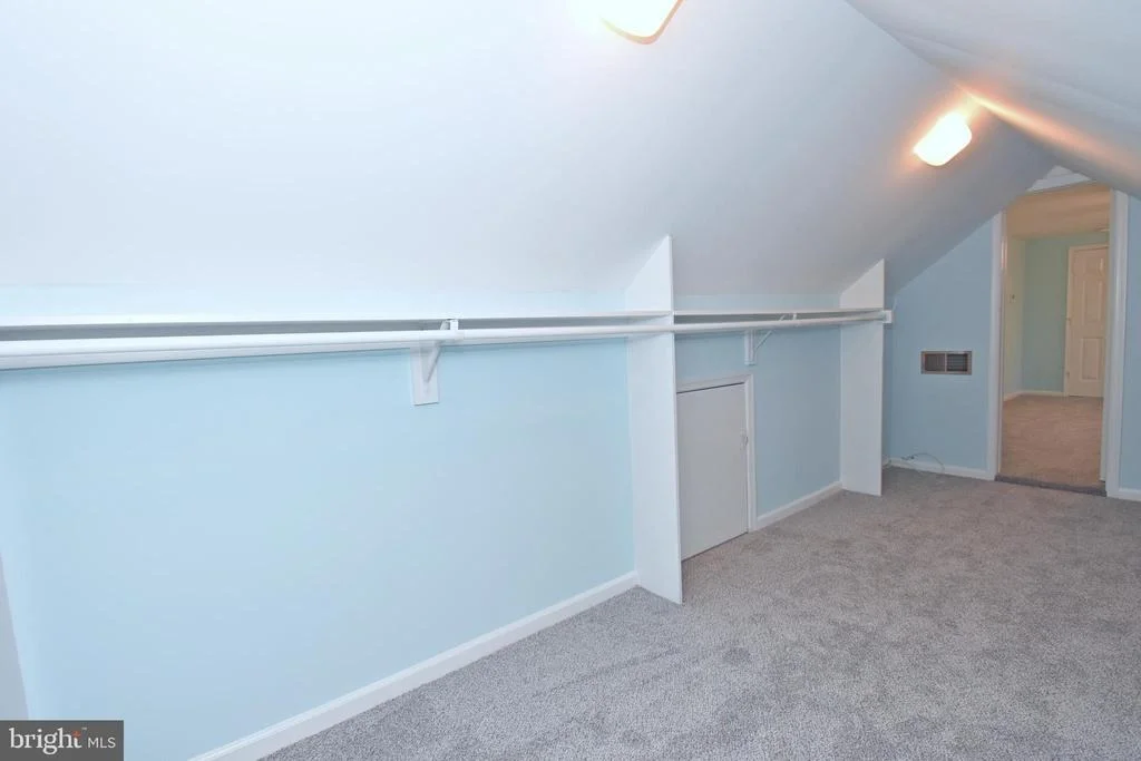 Photo of 4011 GROSSE POINT DRIVE