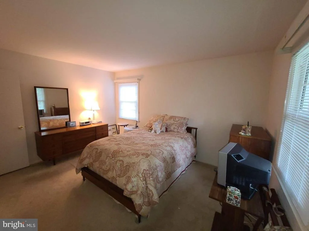 Photo of 6133 SHERBORN LANE