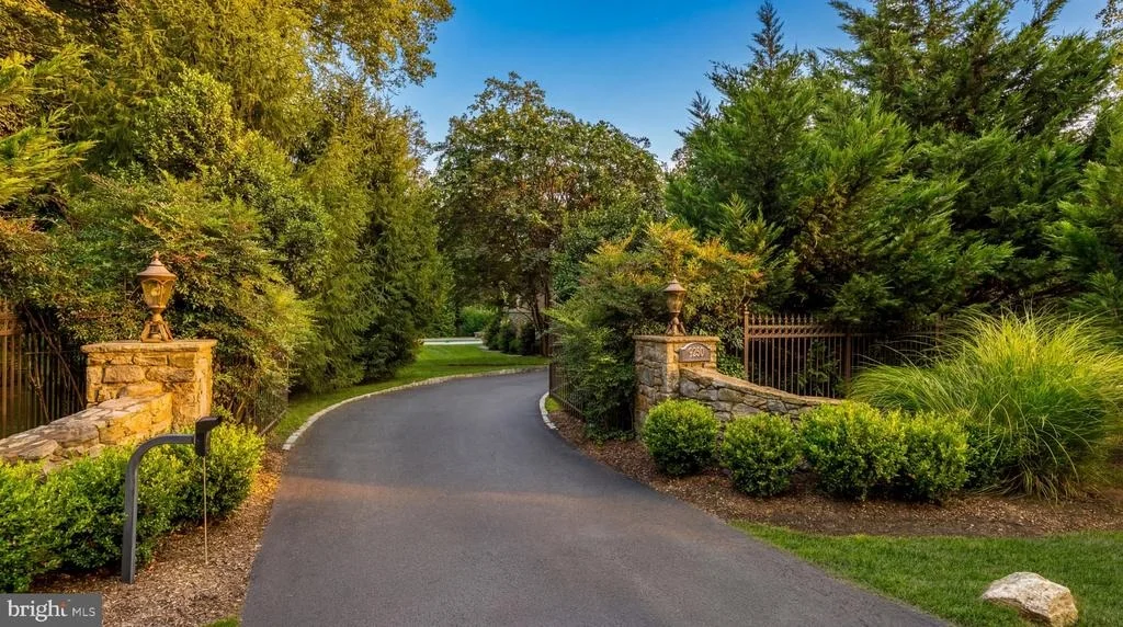 Photo of 9250 PERSIMMON TREE ROAD