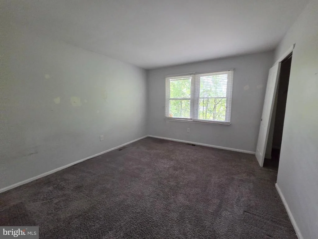 Photo of 20 FOX HOLLOW LANE