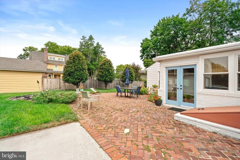Photo of 16 SAINT MARTINS ROAD