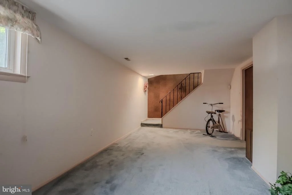 Photo of 25 CHARRING LANE
