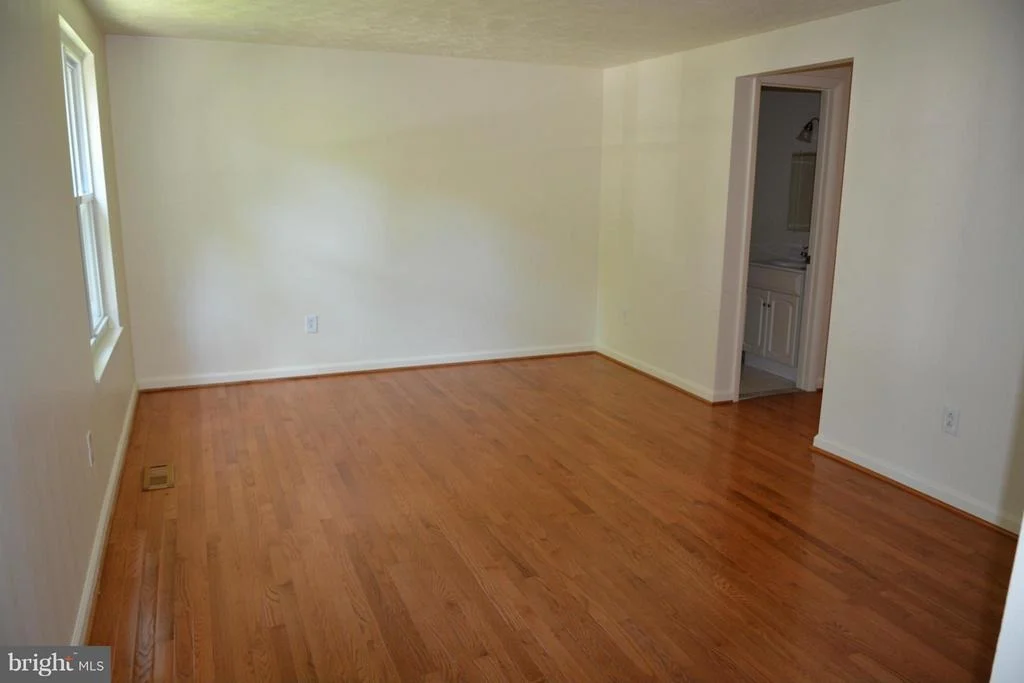 Photo of 6484 LACELIKE ROW