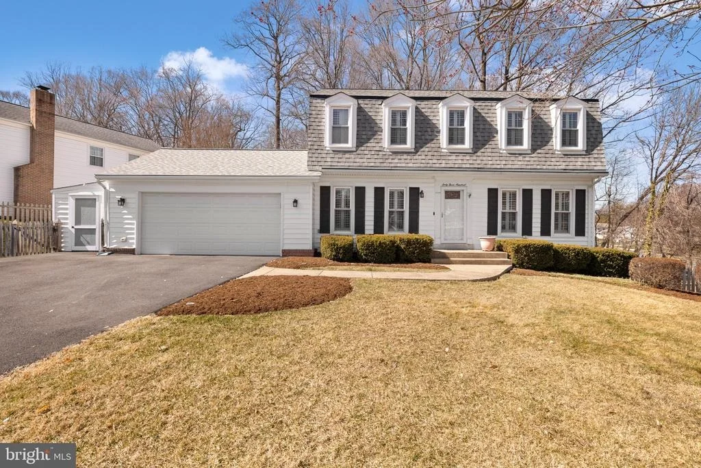 Photo of 6300 GLENBARD ROAD