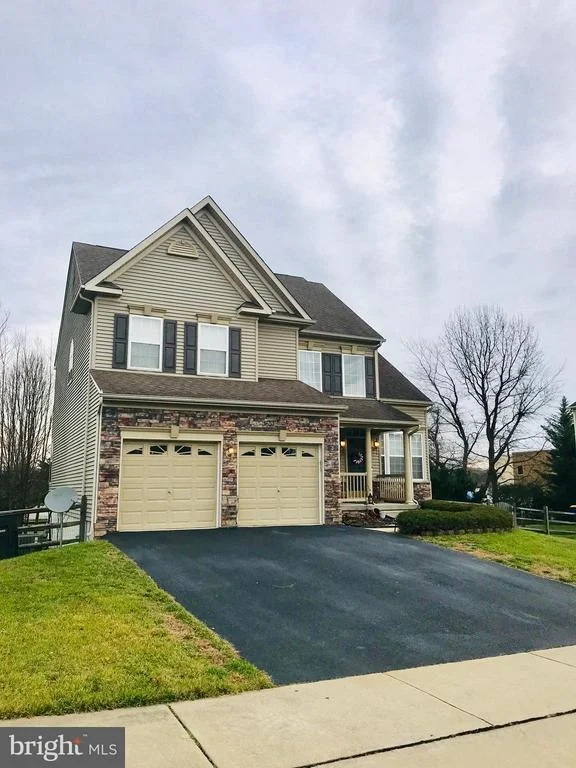 Photo of 435 TOPAZ CIRCLE