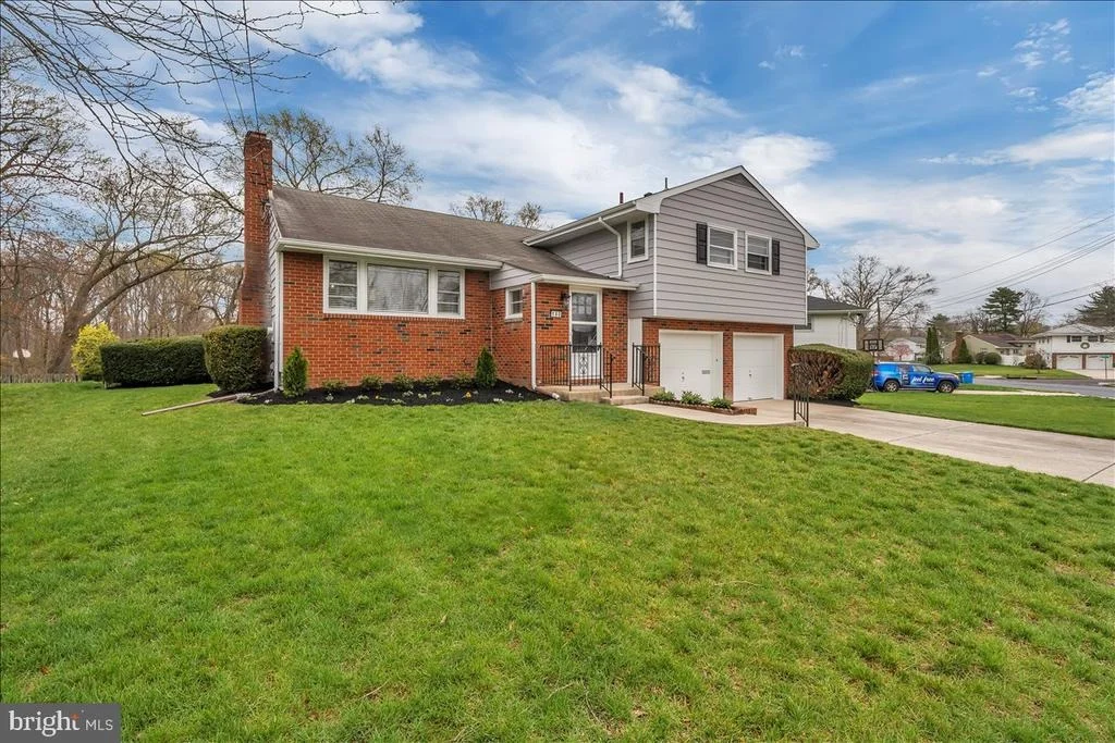 Photo of 180 CHERRY TREE LANE
