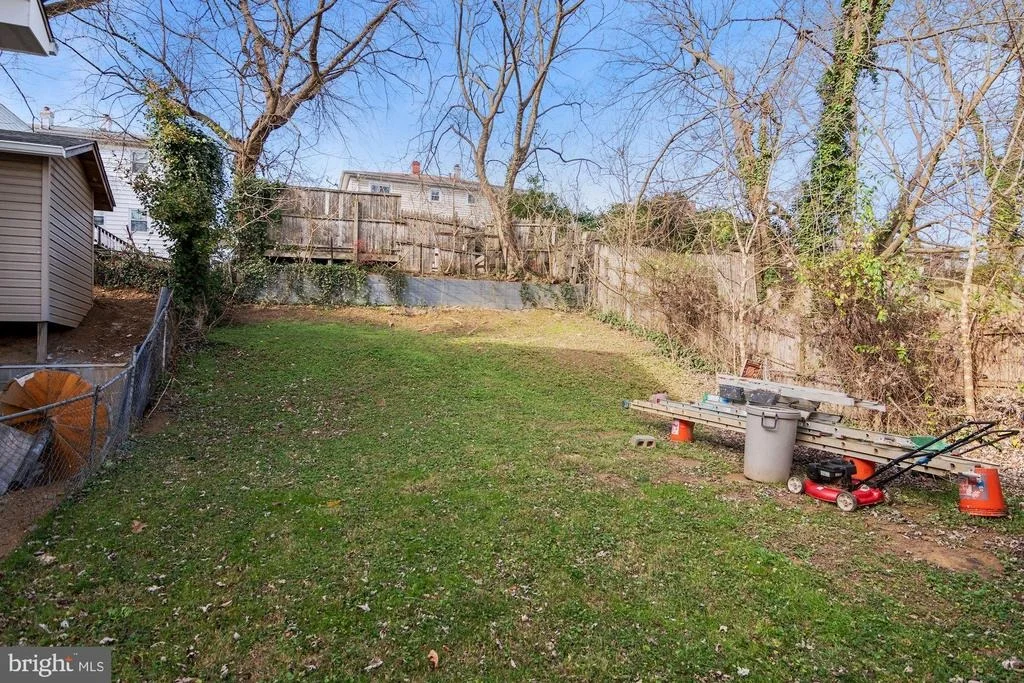 Photo of 12120 BLUHILL ROAD