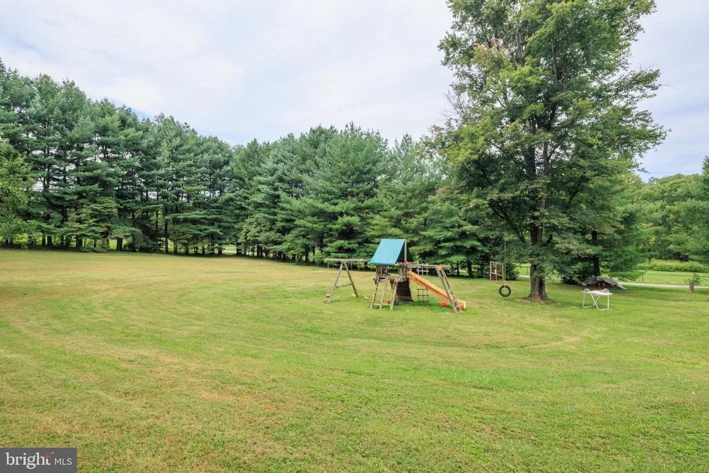 Photo of 1045 DOYLE ROAD