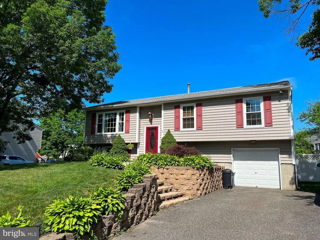 Photo of 212 WELDON ROAD