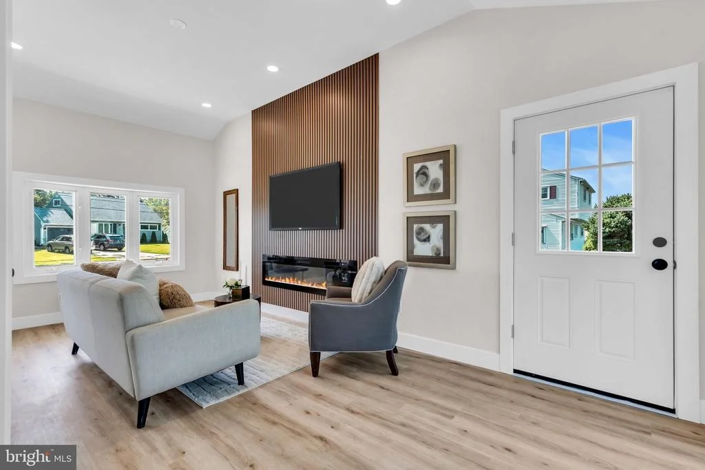 Photo of 103 CARVER DRIVE