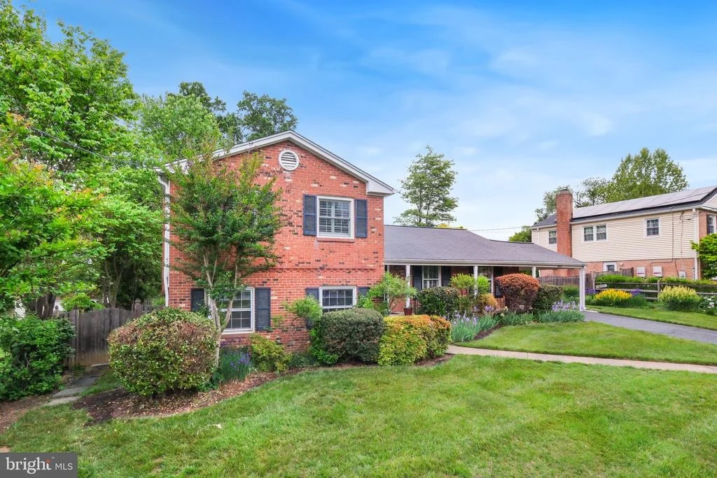 Photo of 8815 POSTOAK ROAD