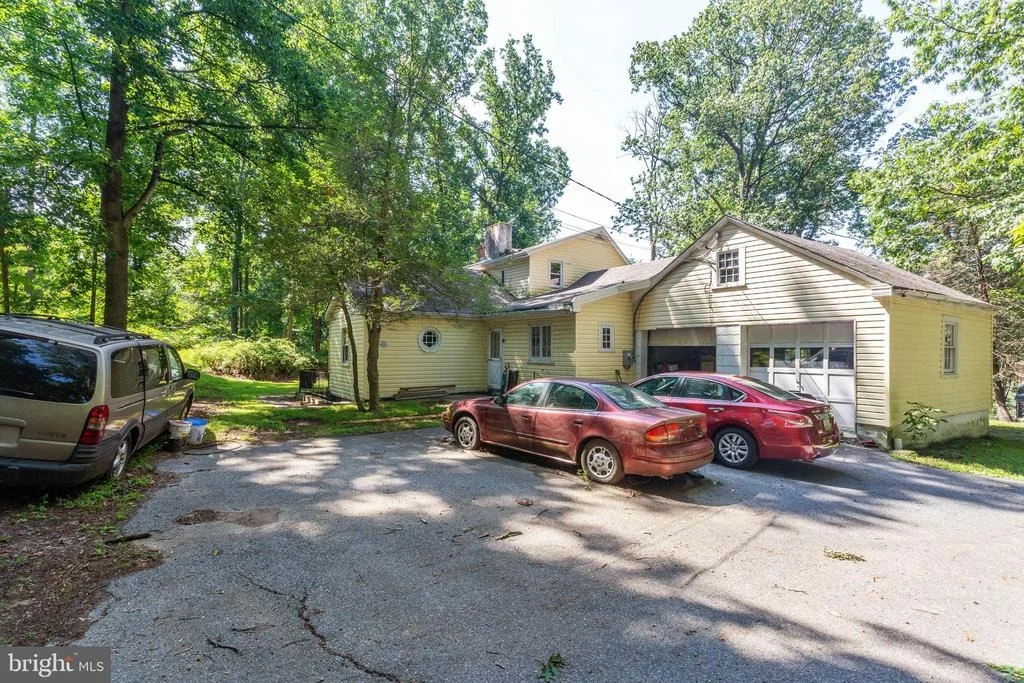 Photo of 7010 LANCASTER ROAD