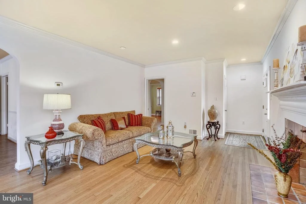 Photo of 8917 WALDEN ROAD