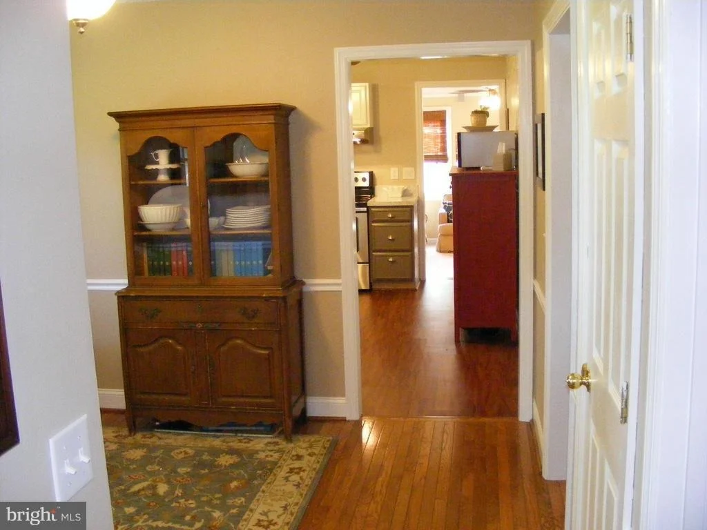 Photo of 17104 WATERLOO ROAD