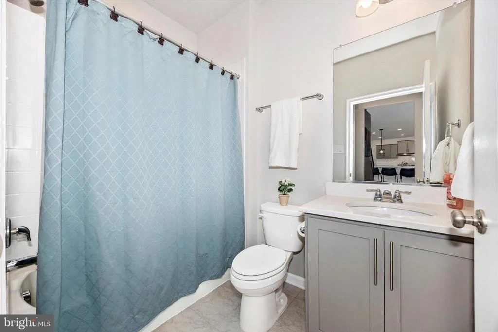 Photo of 5613 ZOE LANE