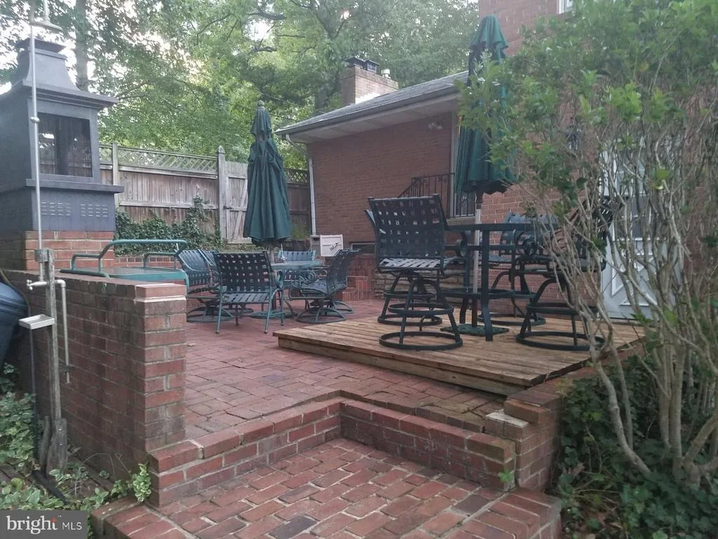 Photo of 5300 LUDLOW DRIVE