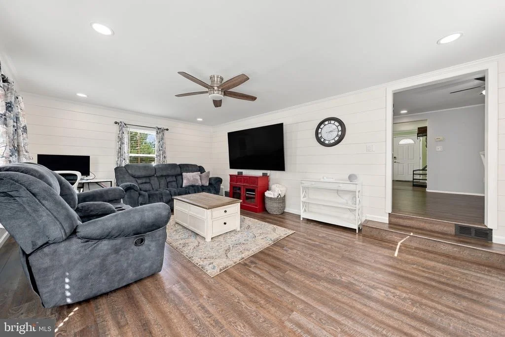 Photo of 989 BOUNDARY ROAD