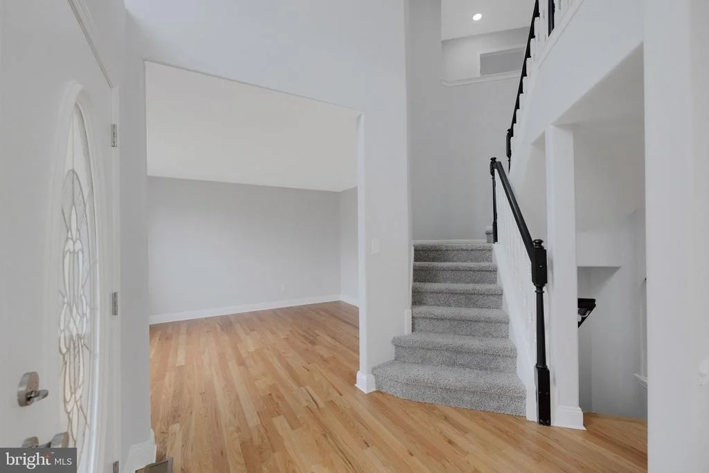 Photo of 319 W FOX TRAIL