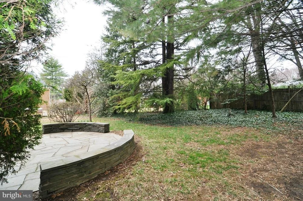 Photo of 6504 DRYDEN DRIVE