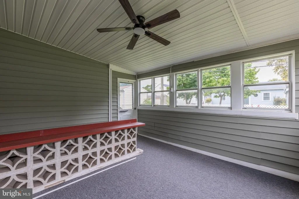 Photo of 8202 LONGPOINT ROAD