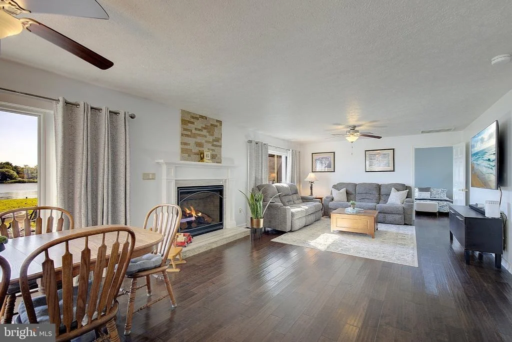 Photo of 8107 VENTNOR ROAD