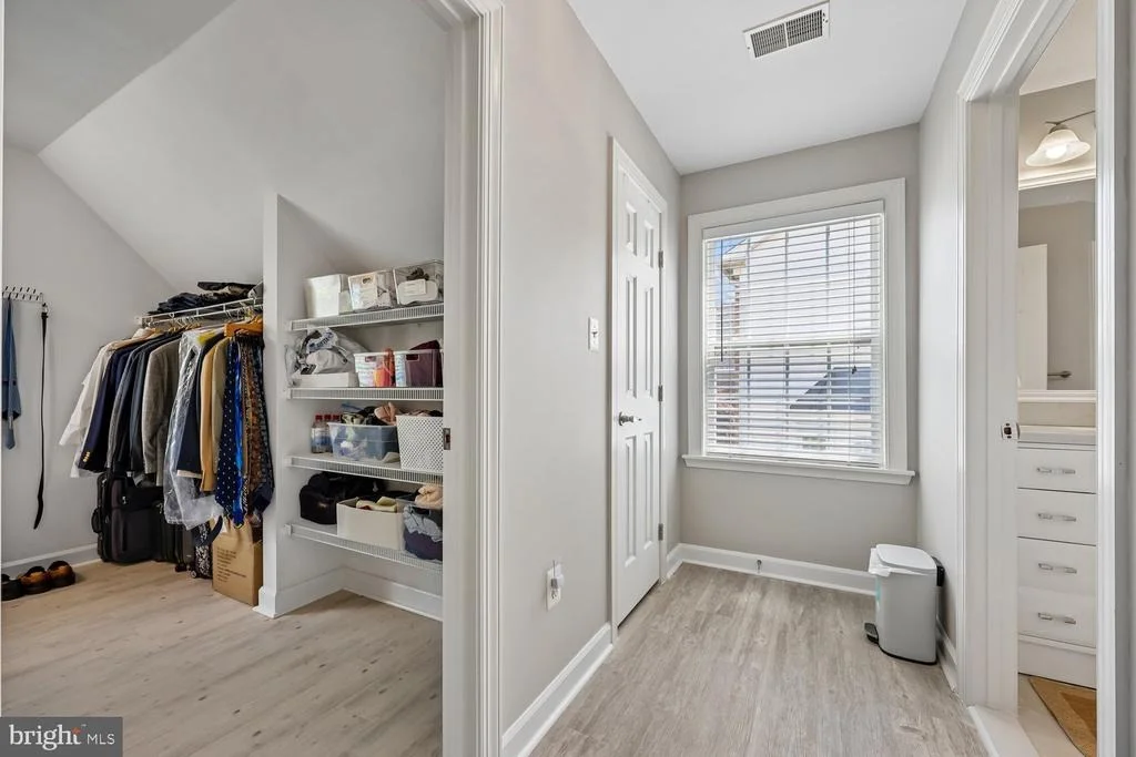 Photo of 503 GLENBROOK DRIVE