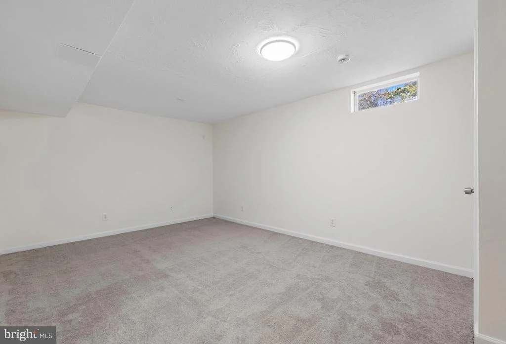 Photo of 8003 CARLSON