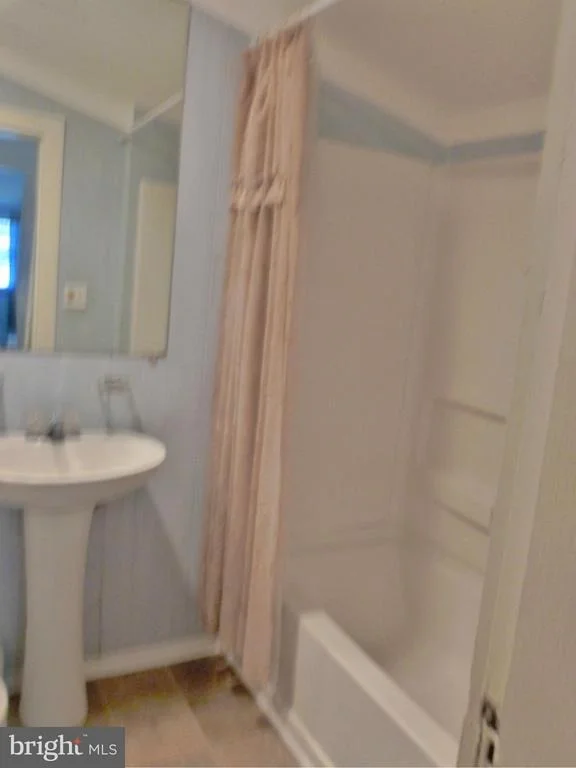 Photo of 6015 POPLAR ROAD