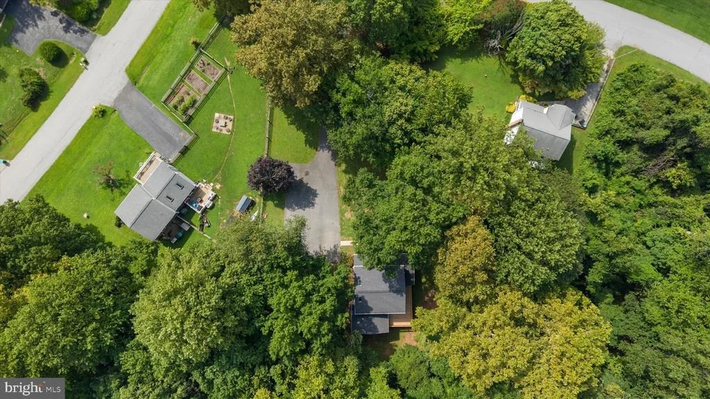 Photo of 1934 WOODED TRACE ROAD