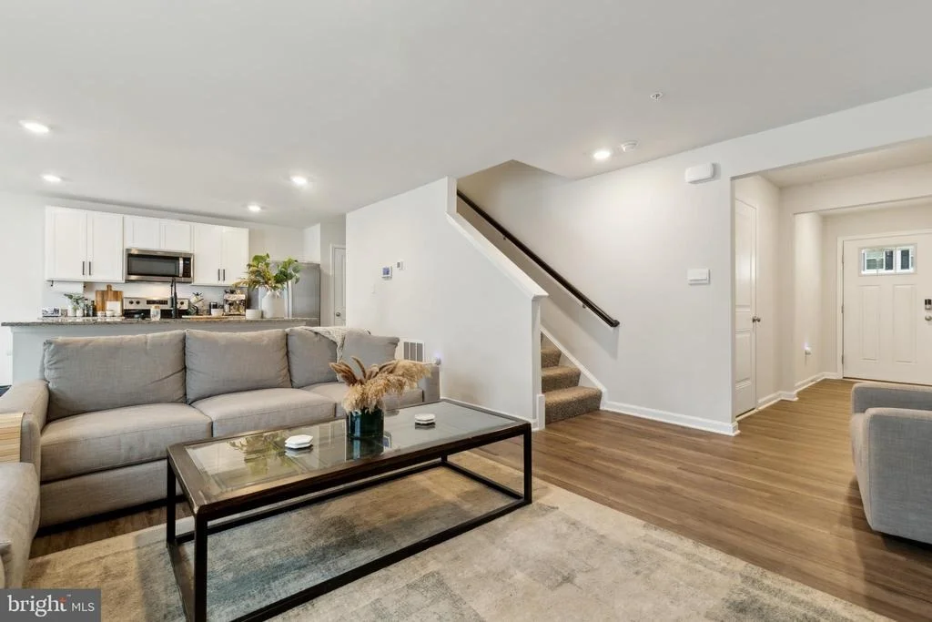Photo of 298 FOREST EDGE AVENUE