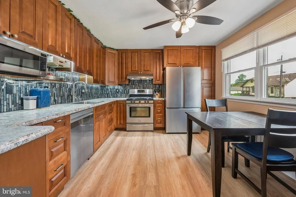 Photo of 417 FLORENCE AVENUE