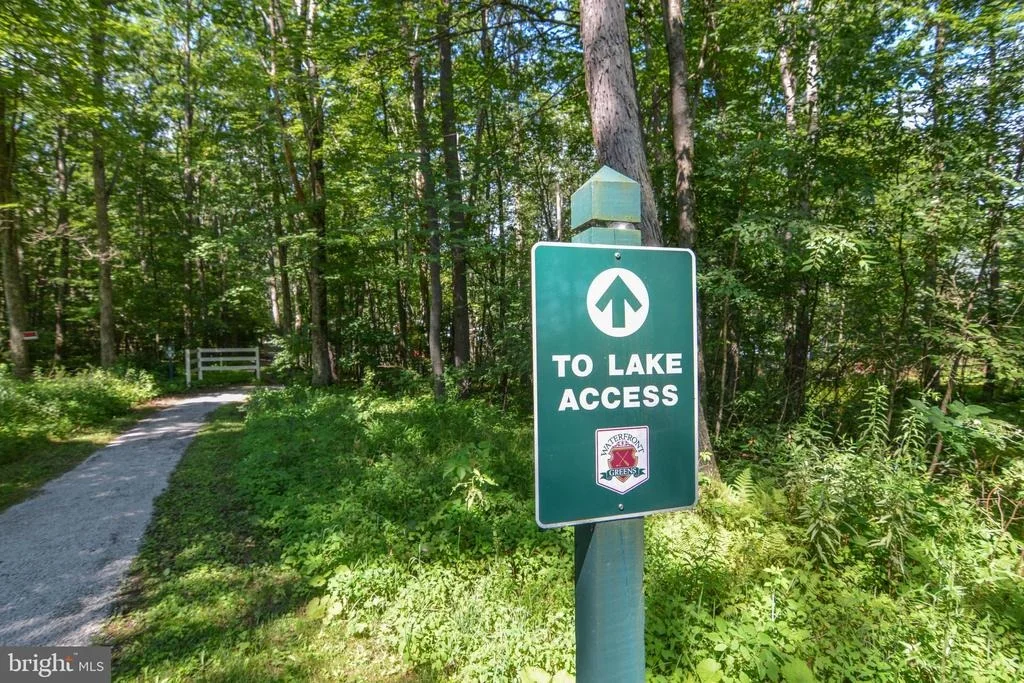 Photo of 282 LAKEFRONT LINKS DRIVE