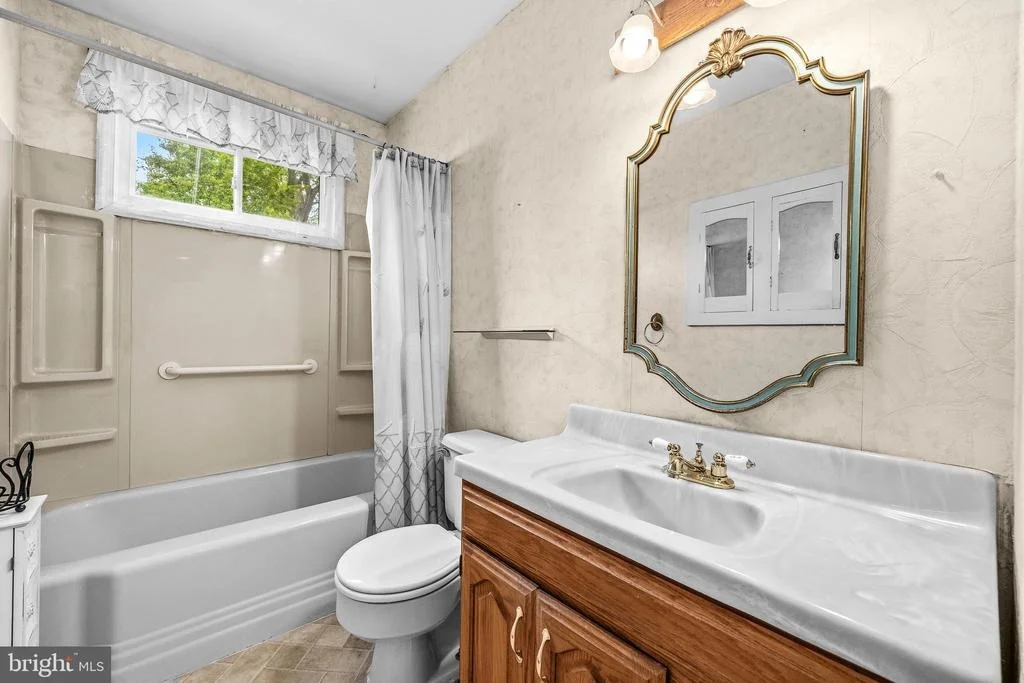 Photo of 306 CLIFTON AVENUE