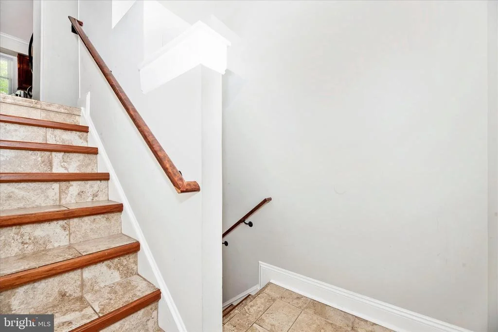 Photo of 127 SUNHIGH DRIVE