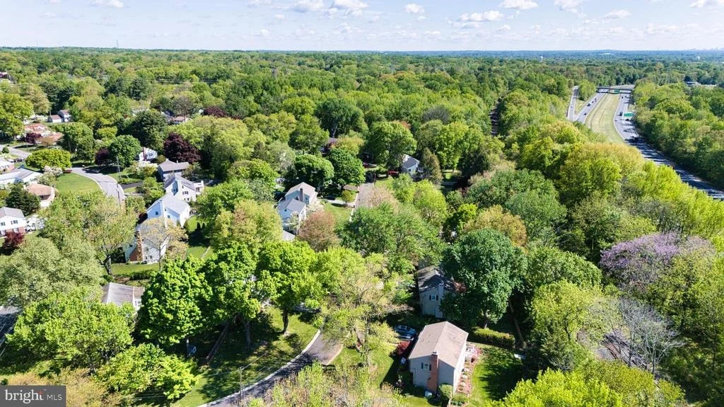 Photo of 112 DELVIEW DRIVE