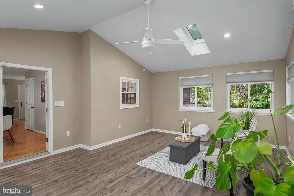Photo of 1523 MANOR VIEW ROAD