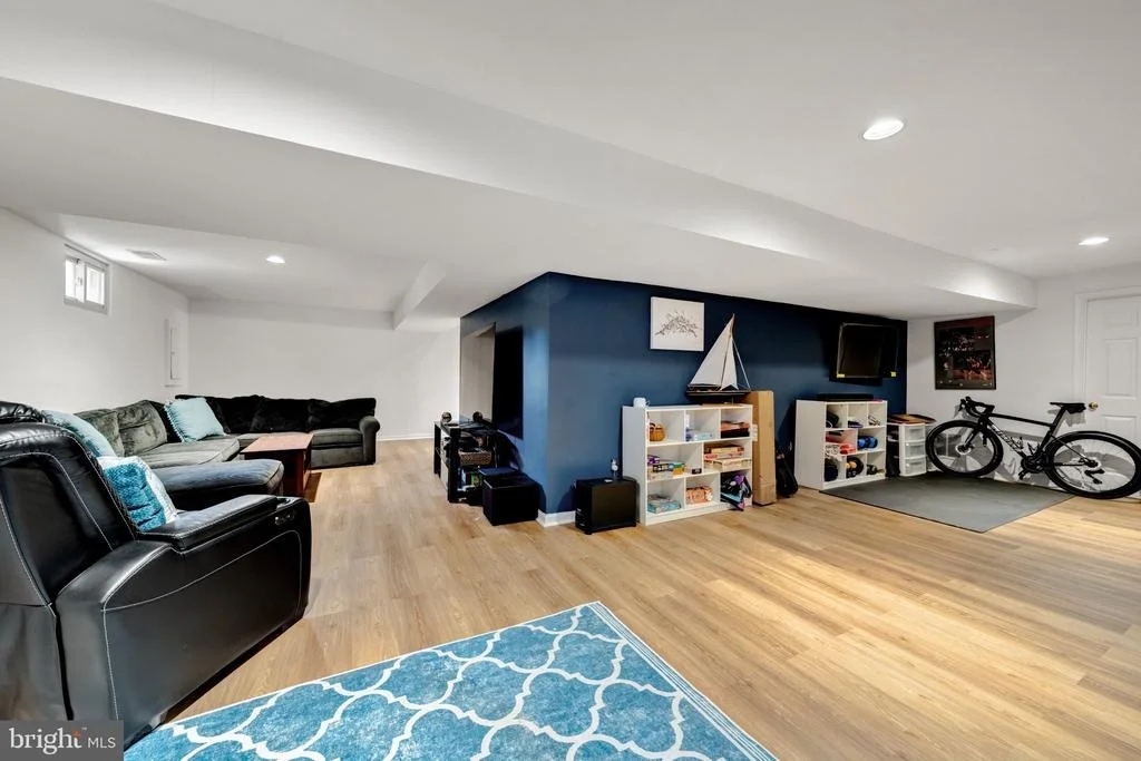 Photo of 7409 SHADY PALM DRIVE