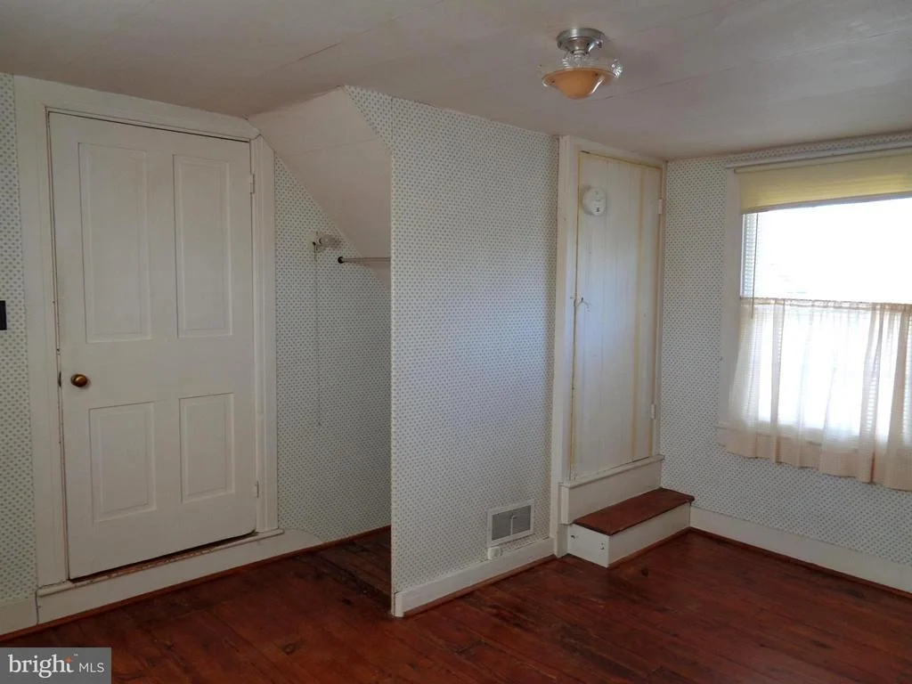 Photo of 9023 WALNUT STREET