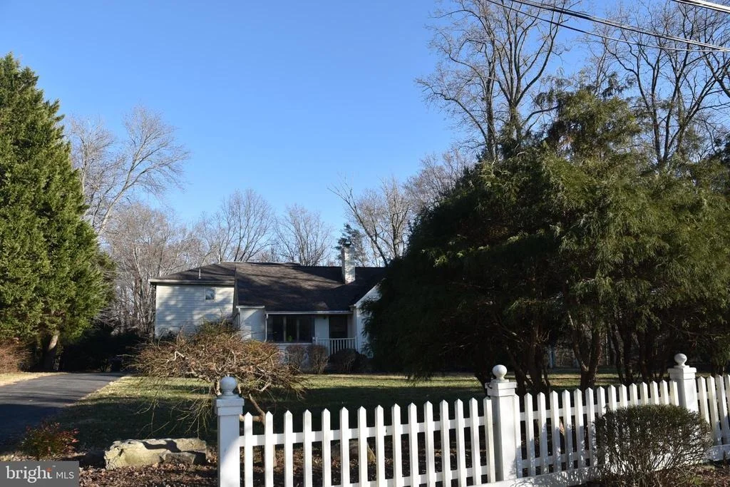 Photo of 1305 MERCHANT LANE
