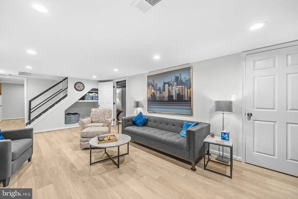Photo of 1600 FLORA LANE