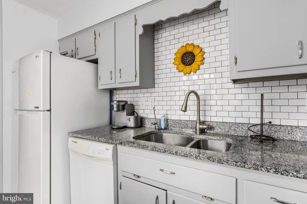 Photo of 6675 OAKWOOD CIRCLE