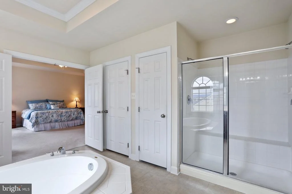 Photo of 10138 ROULETTE DRIVE