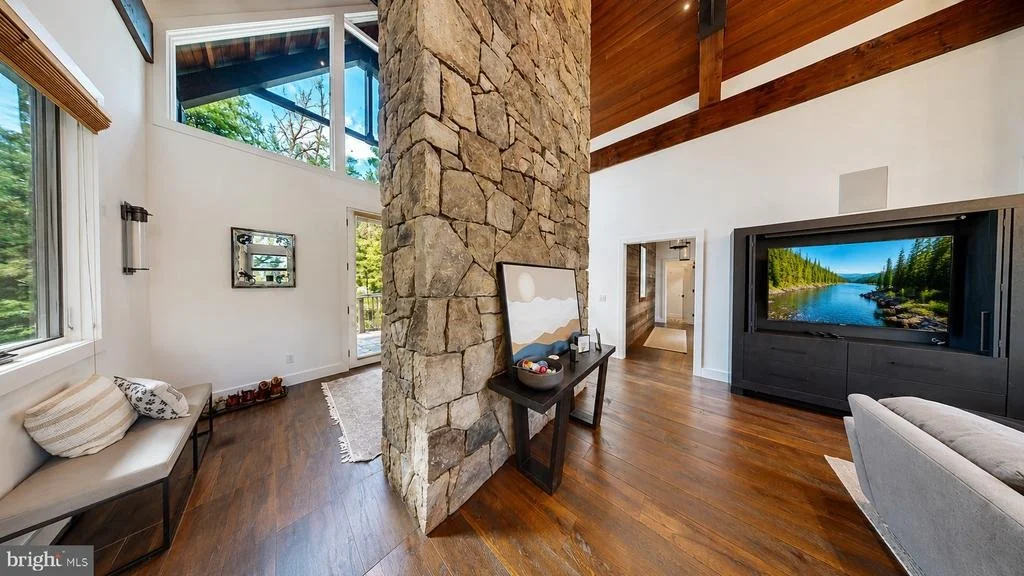Photo of 218 SMITH POINTE ROAD