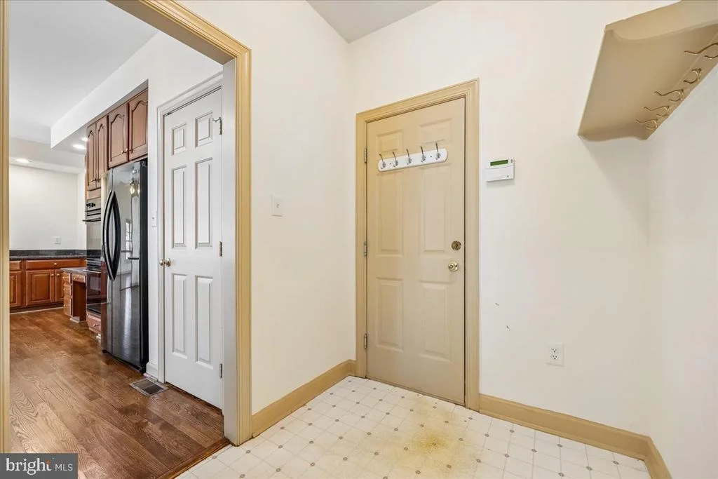 Photo of 21400 MANOR VIEW CIRCLE