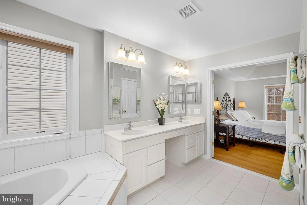 Photo of 8068 PAPER BIRCH DRIVE