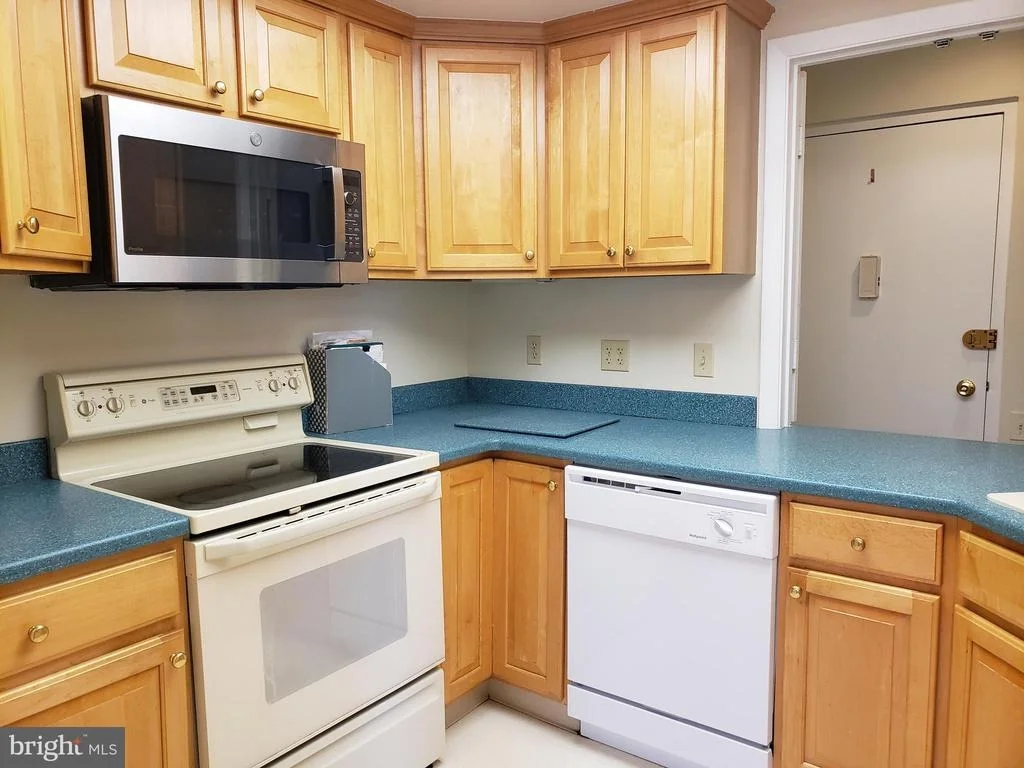 Photo of Unit 72D at 3600 GLENEAGLES DRIVE