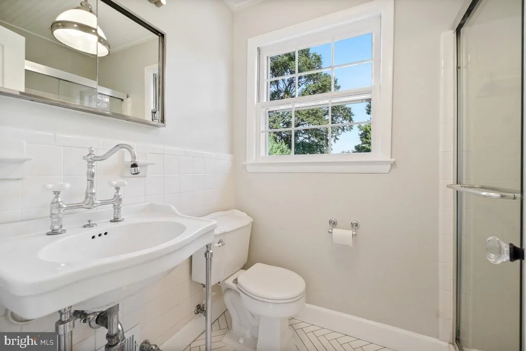 Photo of 307 INDIAN SPRING DRIVE