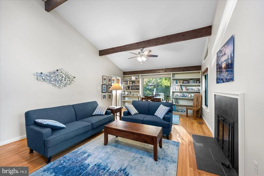 Photo of 6952 DUNCRAIG COURT