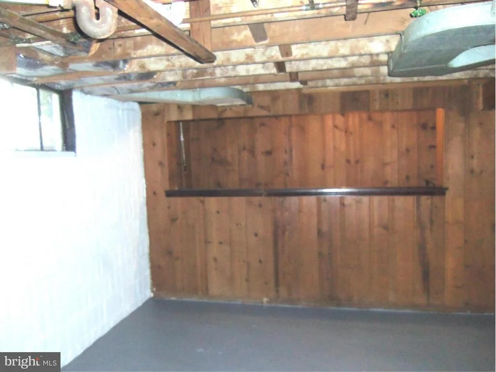 Photo of 10148 SUTHERLAND ROAD